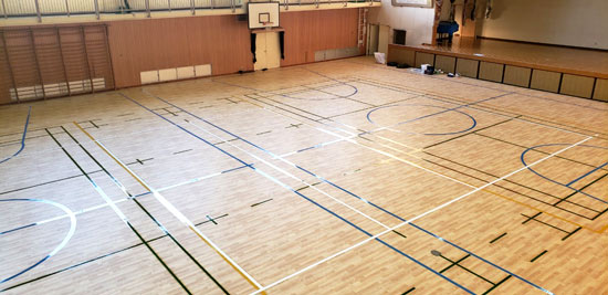 ビニル床シートへの各種コートライン引き