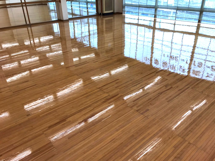 ダンス教室の床面下地処理後ウレタン塗